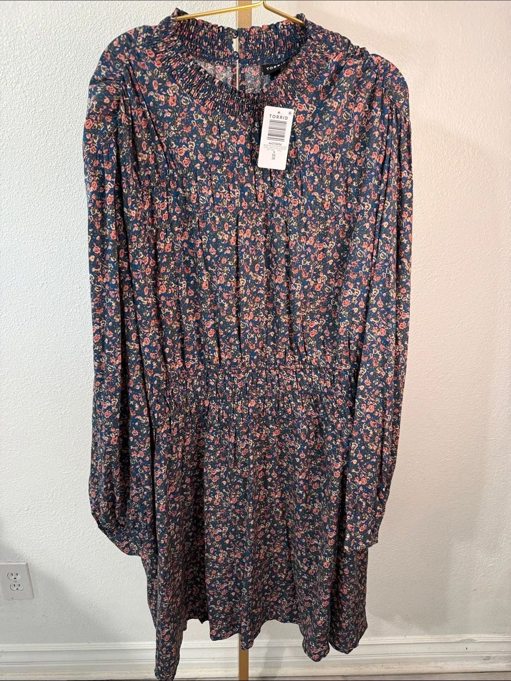 TORRID- Navy Floral Smocked-Waist Long Sleeve Dress- (TORRID 5) Size 5X NWT